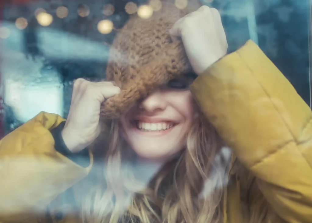 Looks para viajar en autobús en Navidad con estilo